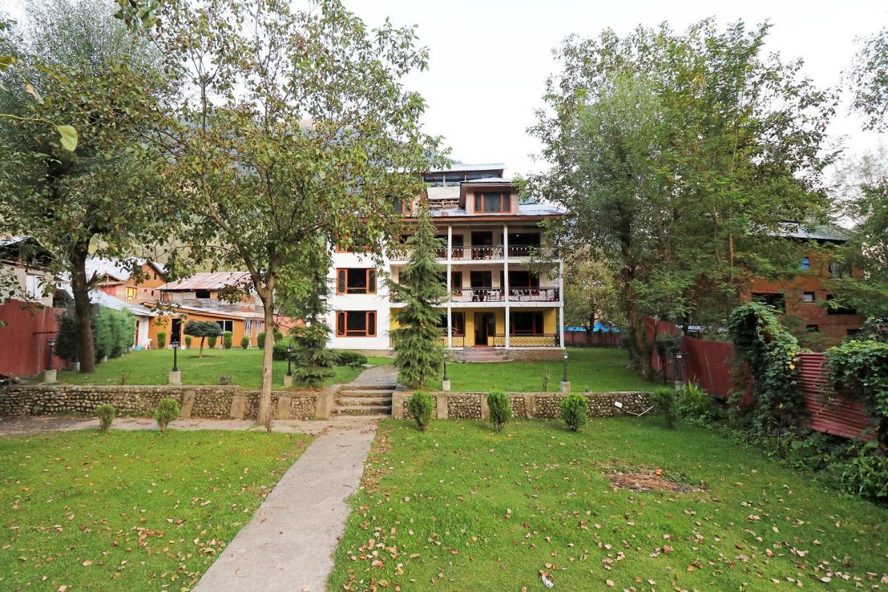 Oyo 18416 Hotel Park Palace Pahalgam Ngoại thất bức ảnh